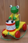 Frosch mit Trommel